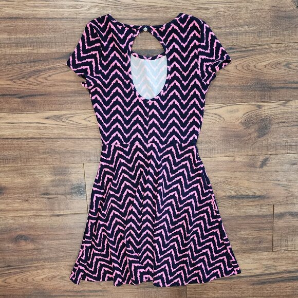 NWT Body Central Junior's Scoop Neck Short Sleeve Mini Skater Dress Small S - Picture 6 of 8